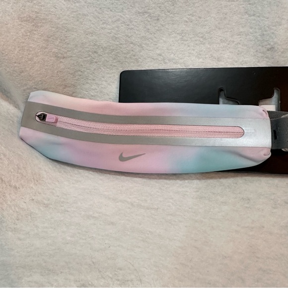 Nike Waistpack - Picture 2 of 9